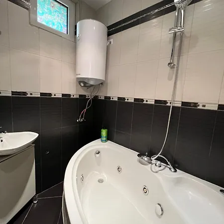 Cozy 1bdr With Jacuzzi And Wifi Near Vitosha Blvd Apartment