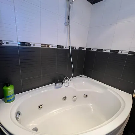 Apartment Cozy 1bdr With Jacuzzi And Wifi Near Vitosha Blvd